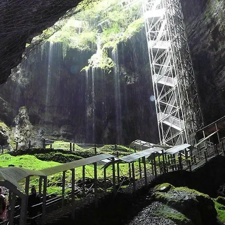 Tiny House & Vakantiehuis Faycelles